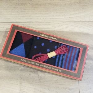 3 Pair Men's Sock Set W/Fashion Shoelaces